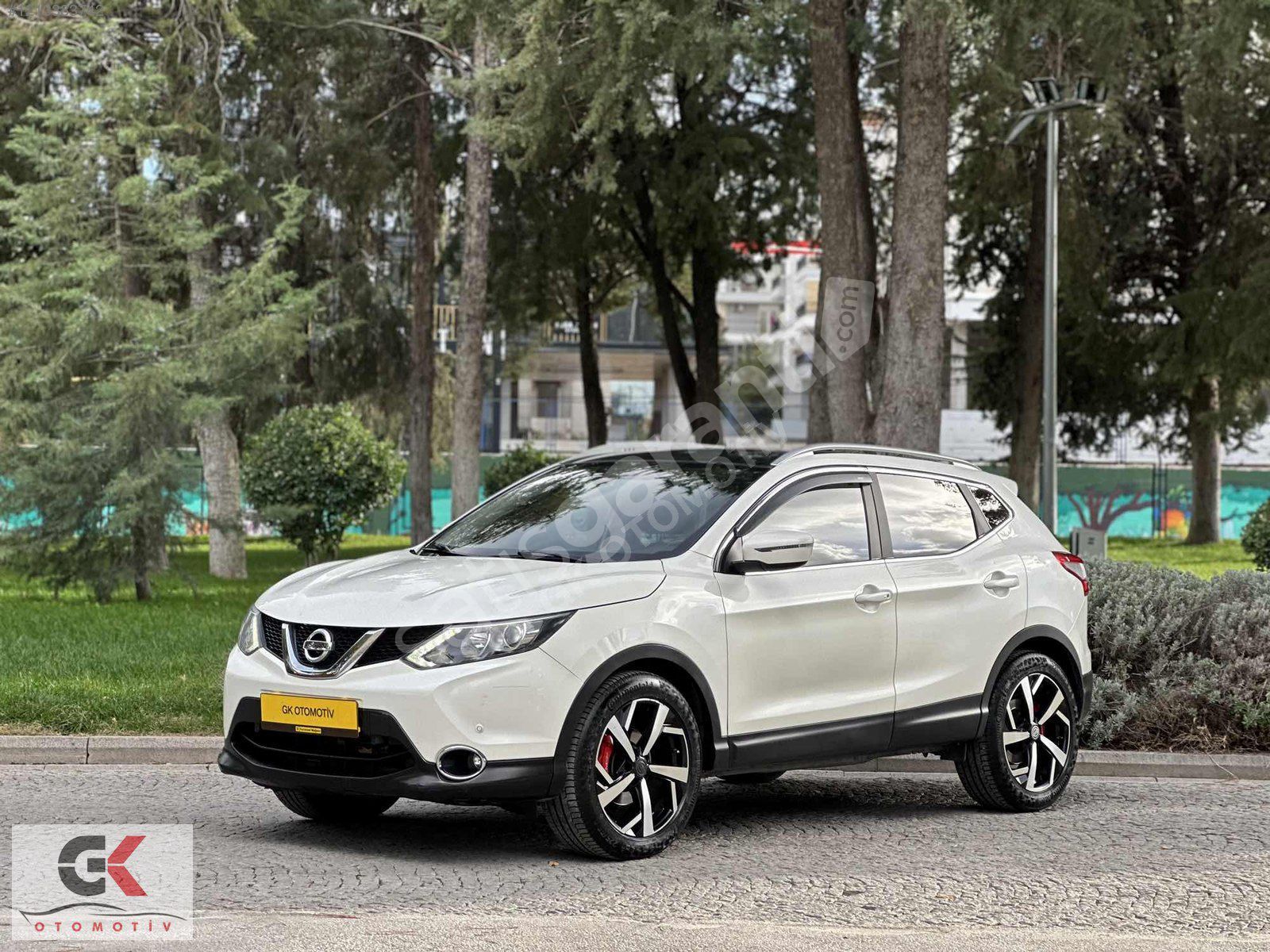 GK OTOMOTİV'DEN 2016 MODEL NİSSAN QASHQAİ DİZEL OTOMATİK SKYPACK