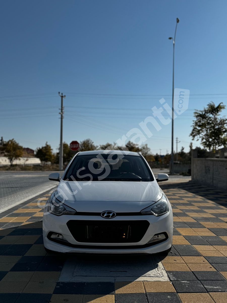 HYUNDAİ İ20