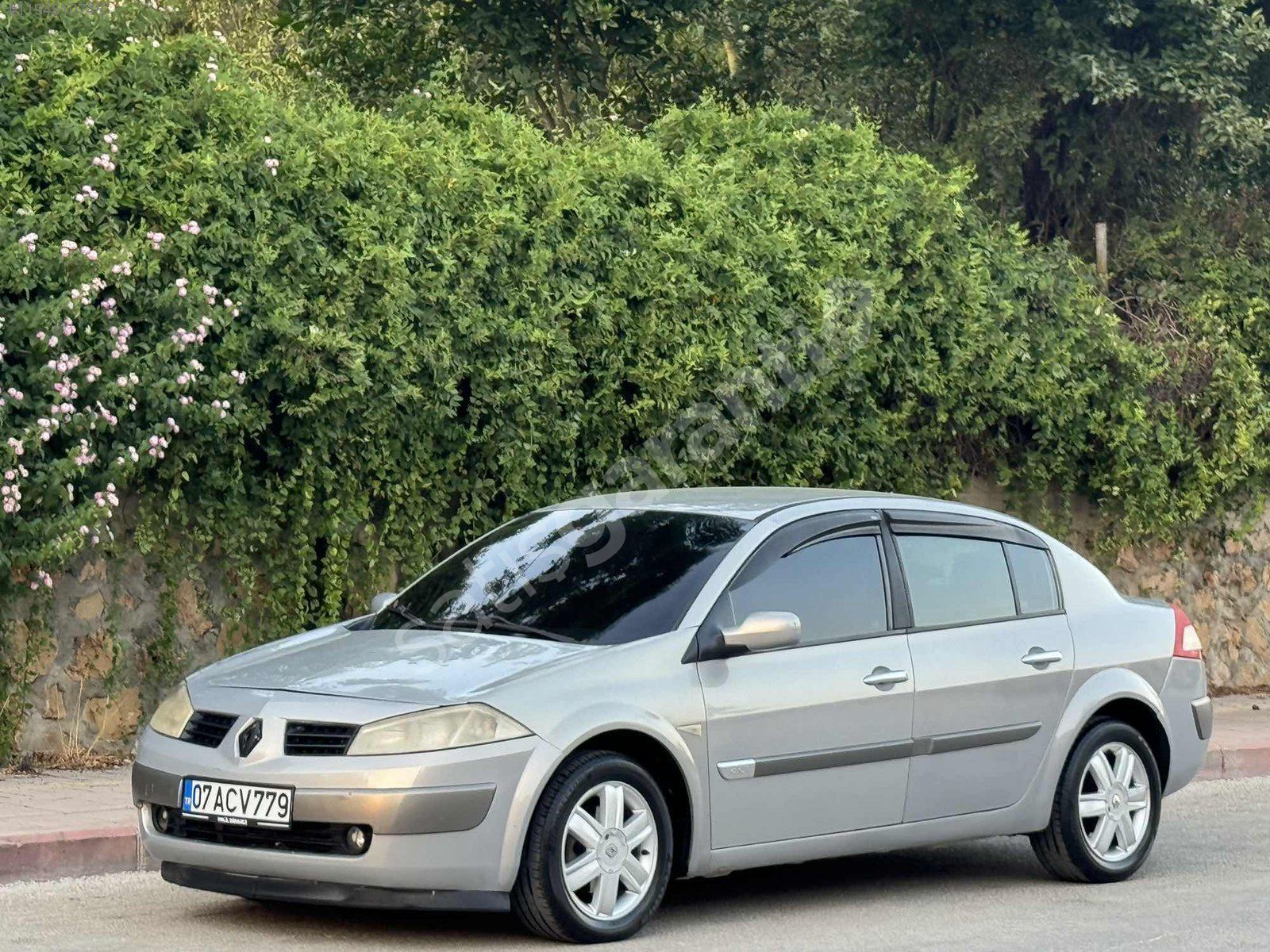 MEGAN 2004 1.5 DCI DYNAMİQUE