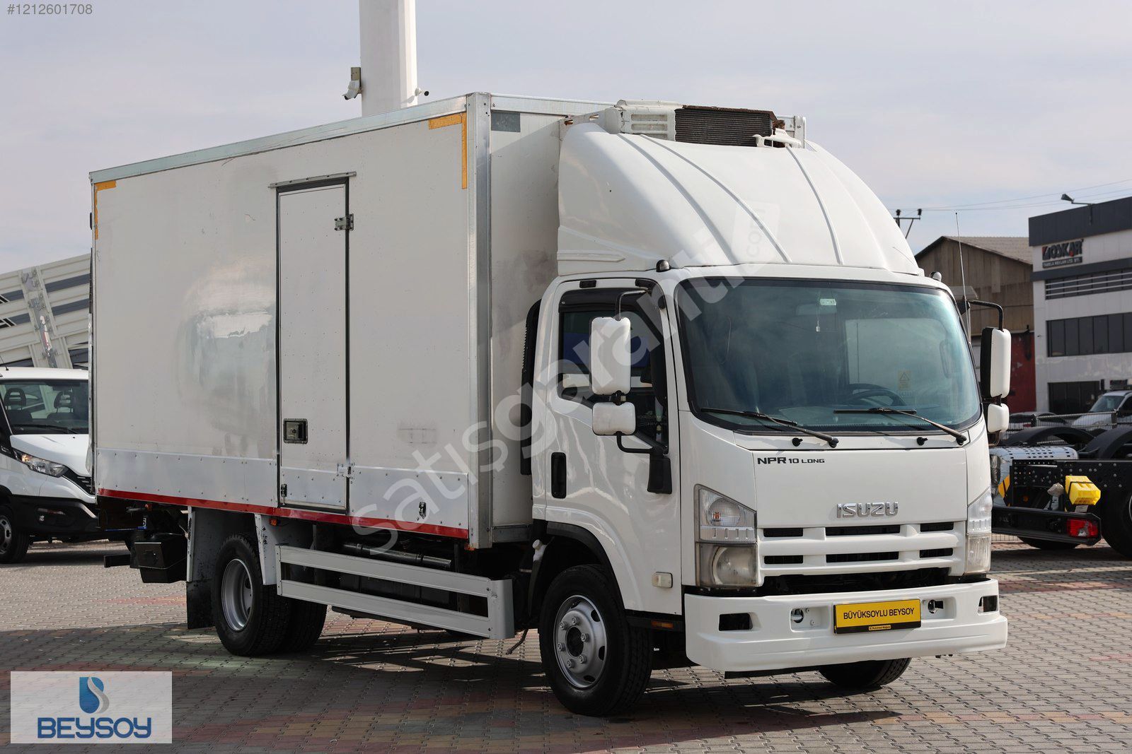 BÜYÜKSOYLU BEYSOY'DAN 2012 NPR 10 LONG LİFTLİ FRİGORİFİK KAMYON