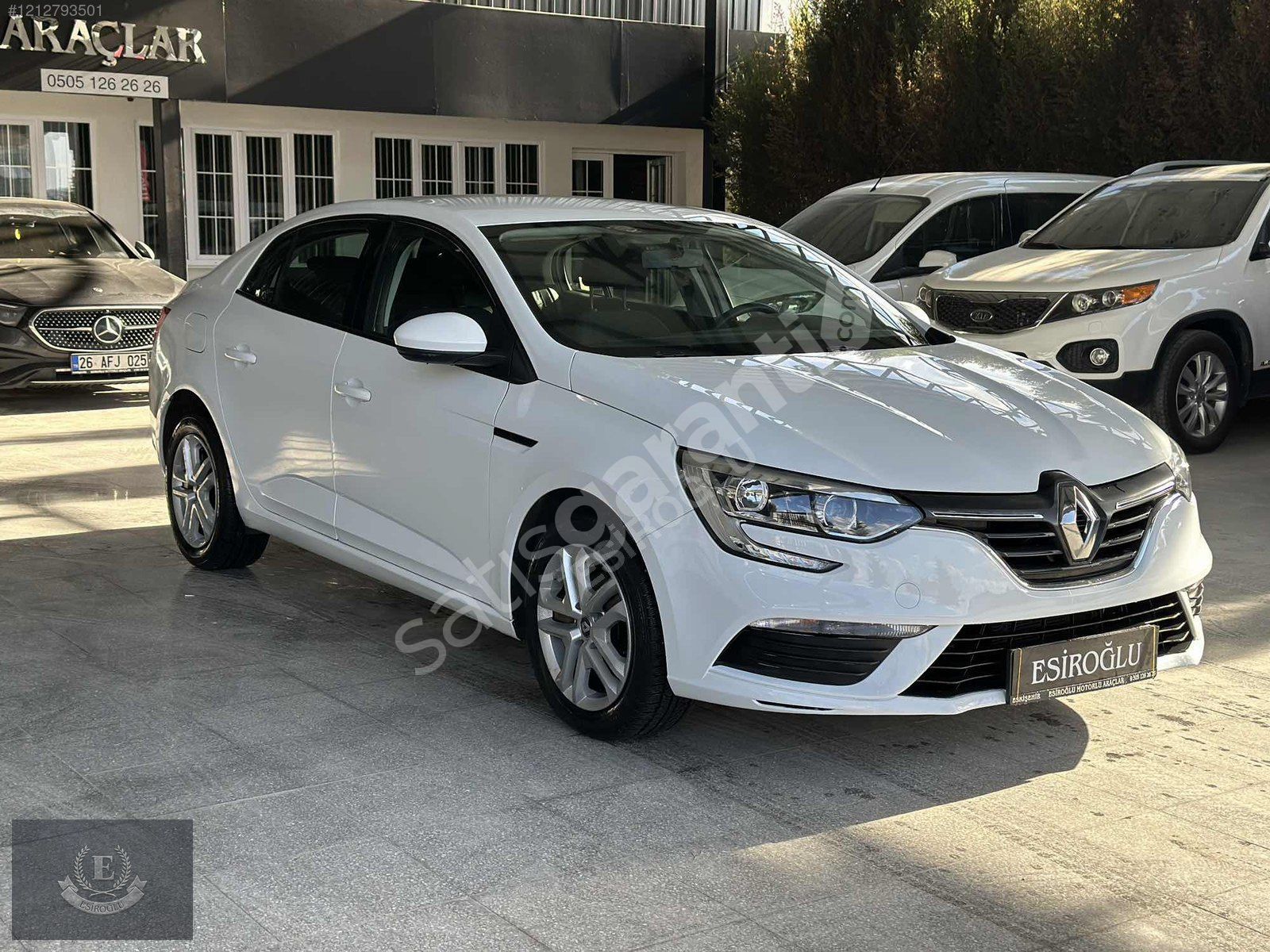 2020 HATASIZ DEĞİŞENSİZ 1 PARÇA LOKAL 1.3 TCE OTOMATİK