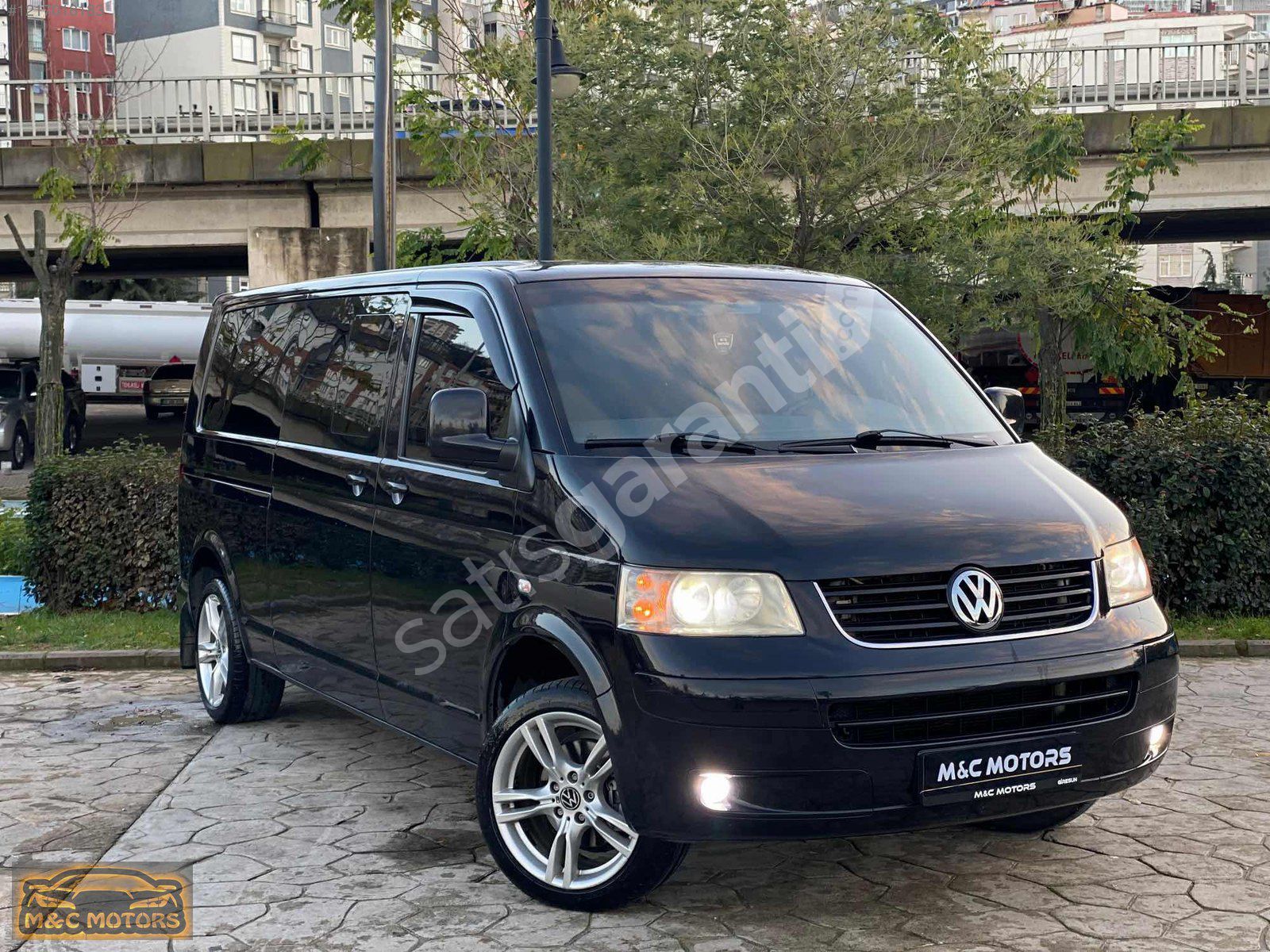 M&C MOTORS'DAN 2008 VW CARAVELLE 2.5TDİ COMFORT 130HP/DÜŞÜK KM
