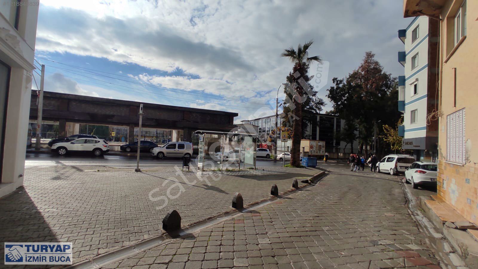 BUCA PAZARYERİ KARŞISI ÇİFT CEPHE+BODRUM KATLI 250 M2 İŞ YERİ