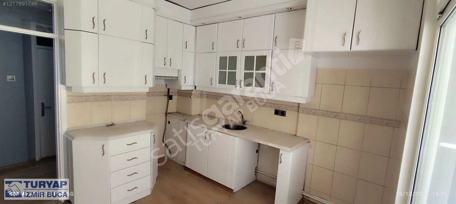 Buca Turyap'tan Şirinyer'de Doğalgazlı Arakat 3+1 Kiralık Daire