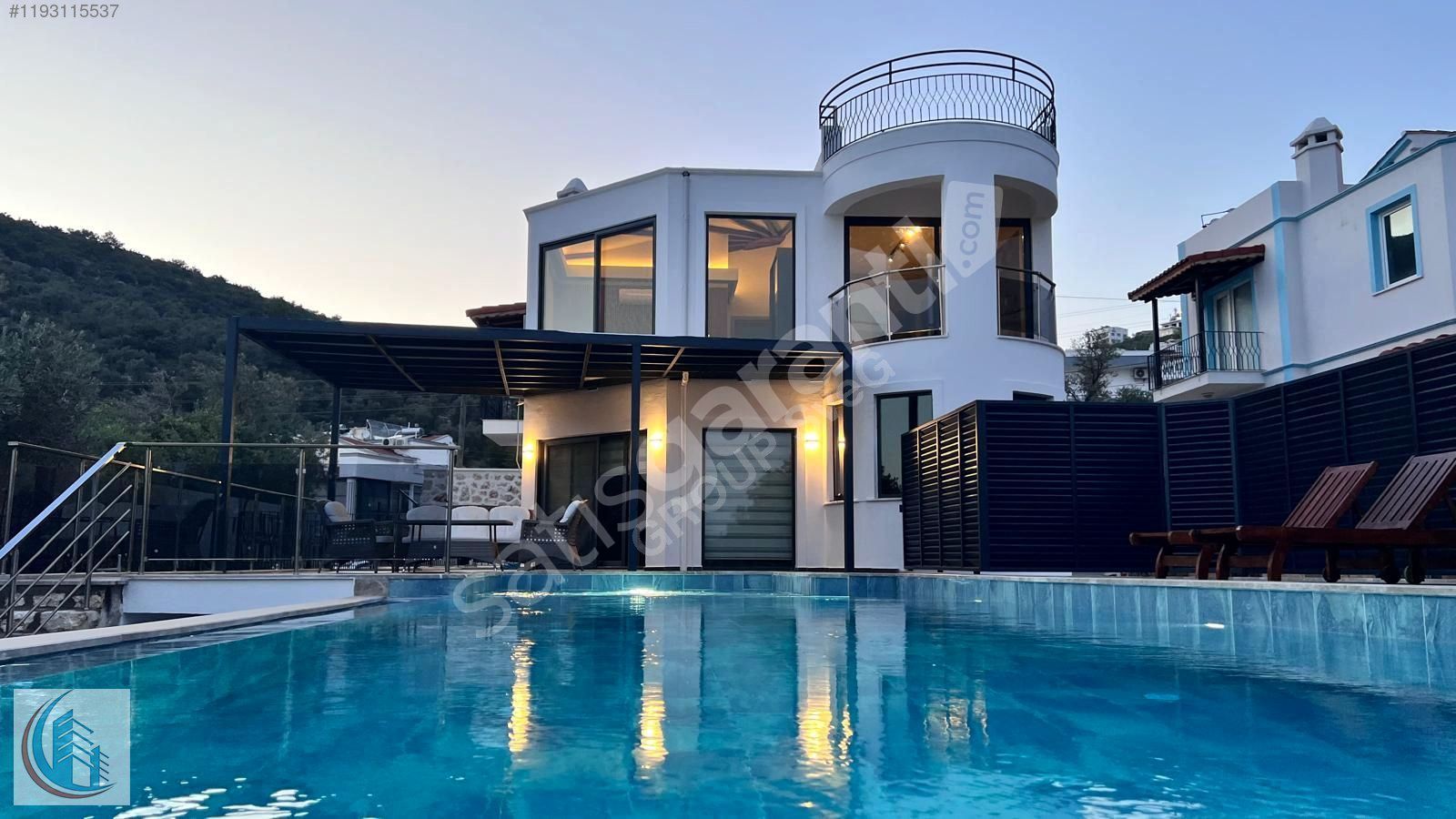 KALKAN'DA TURİZM BELGELİ 604 m2 ARSASIYLA HAVUZLU 6+2 VİLLA