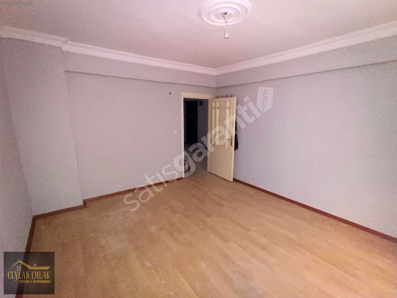 K.ÇEKMECE YEŞİOVADA KİRALIK 2+1 DAİRE METROBÜSE 3 DAKİKA