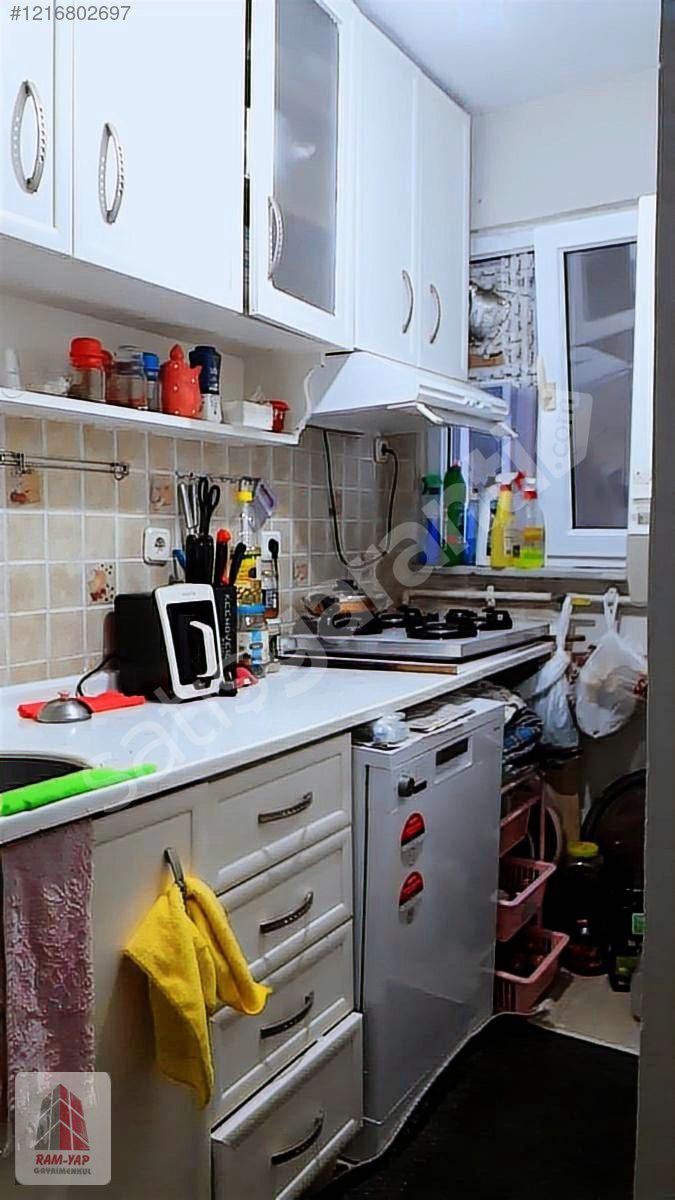 RAMİ CUMA MAHALLESİNDE MERKEZİ KONUM ARAKAT SATILIK DAİRE