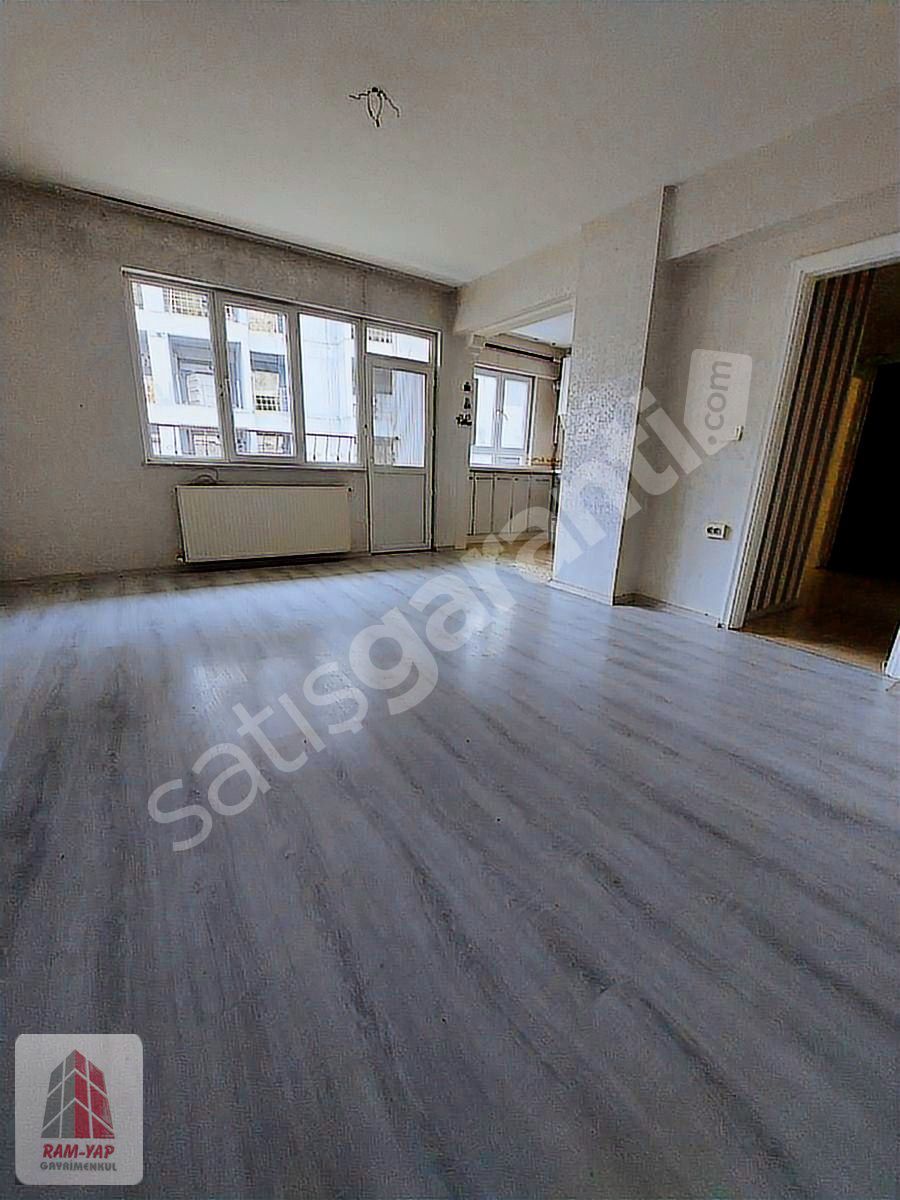 EYÜPSULTAN İSLAMBEY CADDDESİNDE 2.KAT 3+1 KİRALIK DAİRE