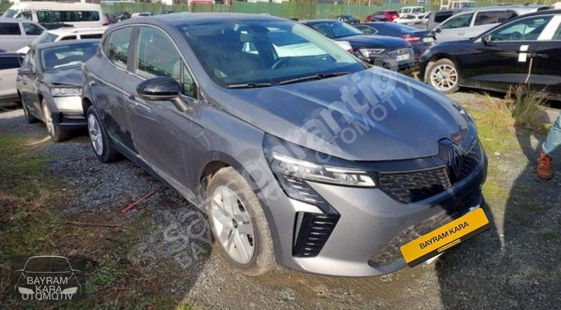 2024 CLİO EVOLUTION 1.0 TCE TRAMERSİZ 14.000 KM EMSALSİZ
