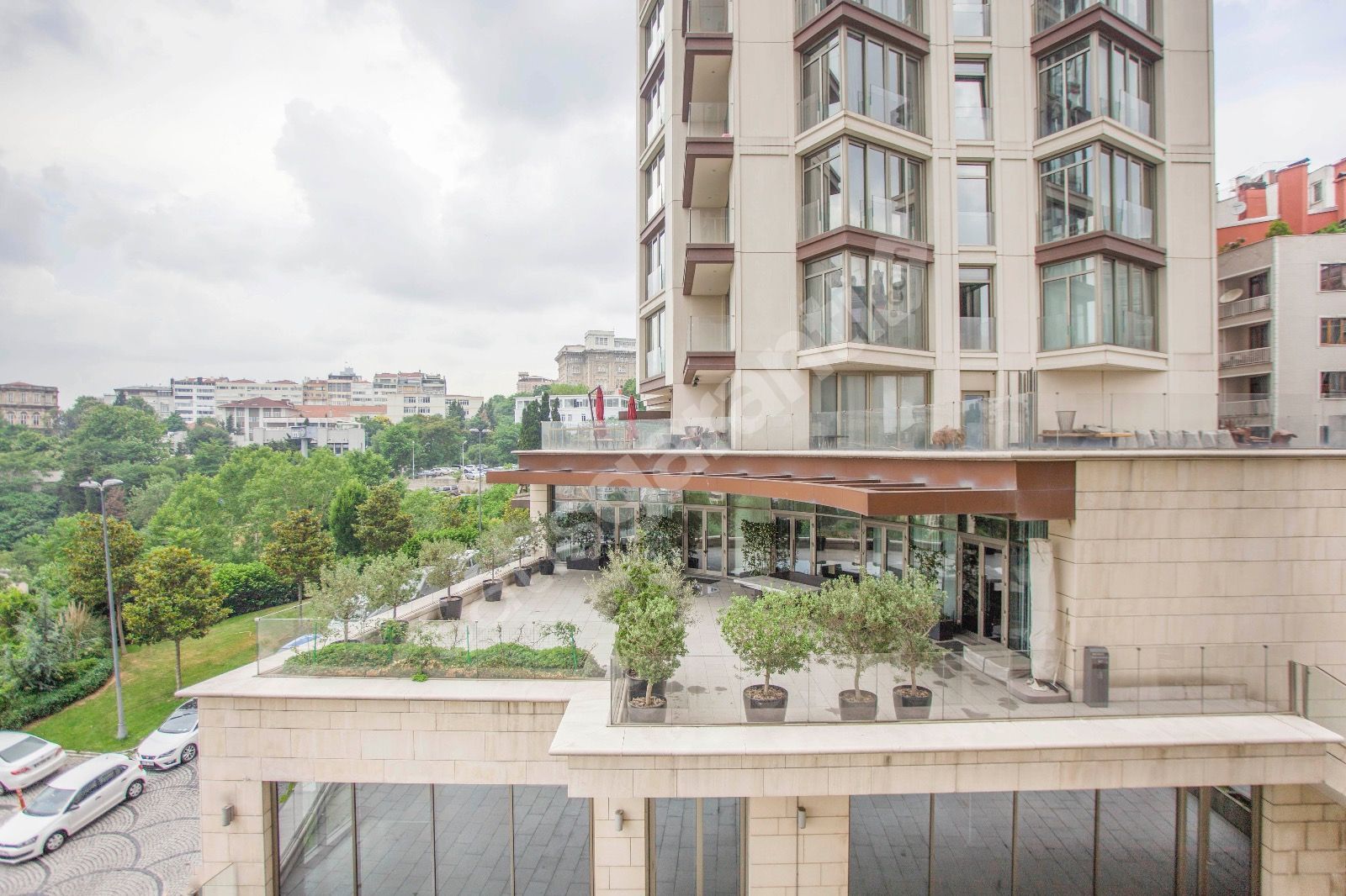 MAÇKA ARMANI RESIDENCE ÖZEL KIŞ BAHÇELİ TERASLI SATILIK