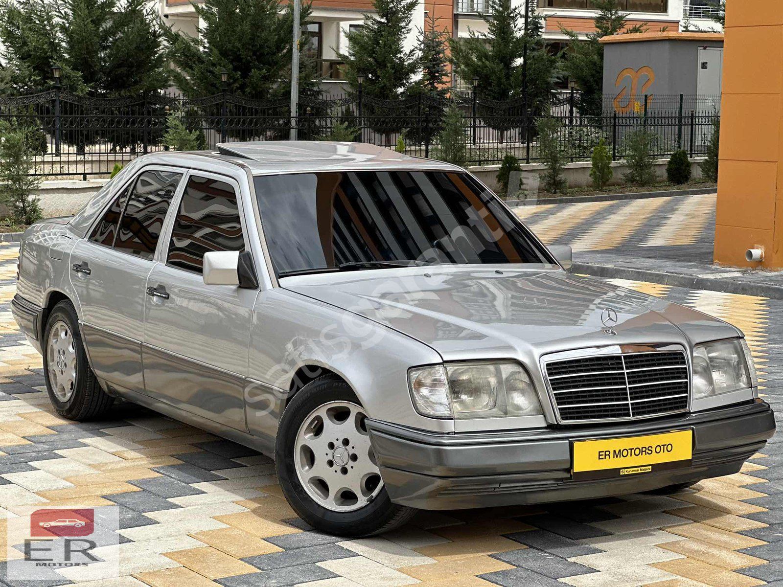 //ERMOTORS OTOMOTİV'DEN//MERCEDES BENZ E 200 KUSURSUZ TEMİZLİKTE