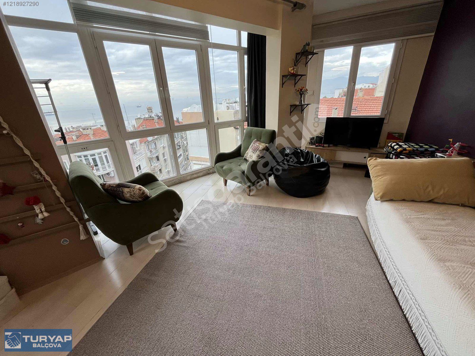 Deniz Manzaralı, Metroya Yakın 2+1 Satılık Daire