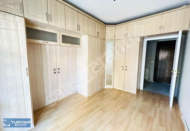 GAZİEMİR GAZİ MAHALLESİNDE 2+1