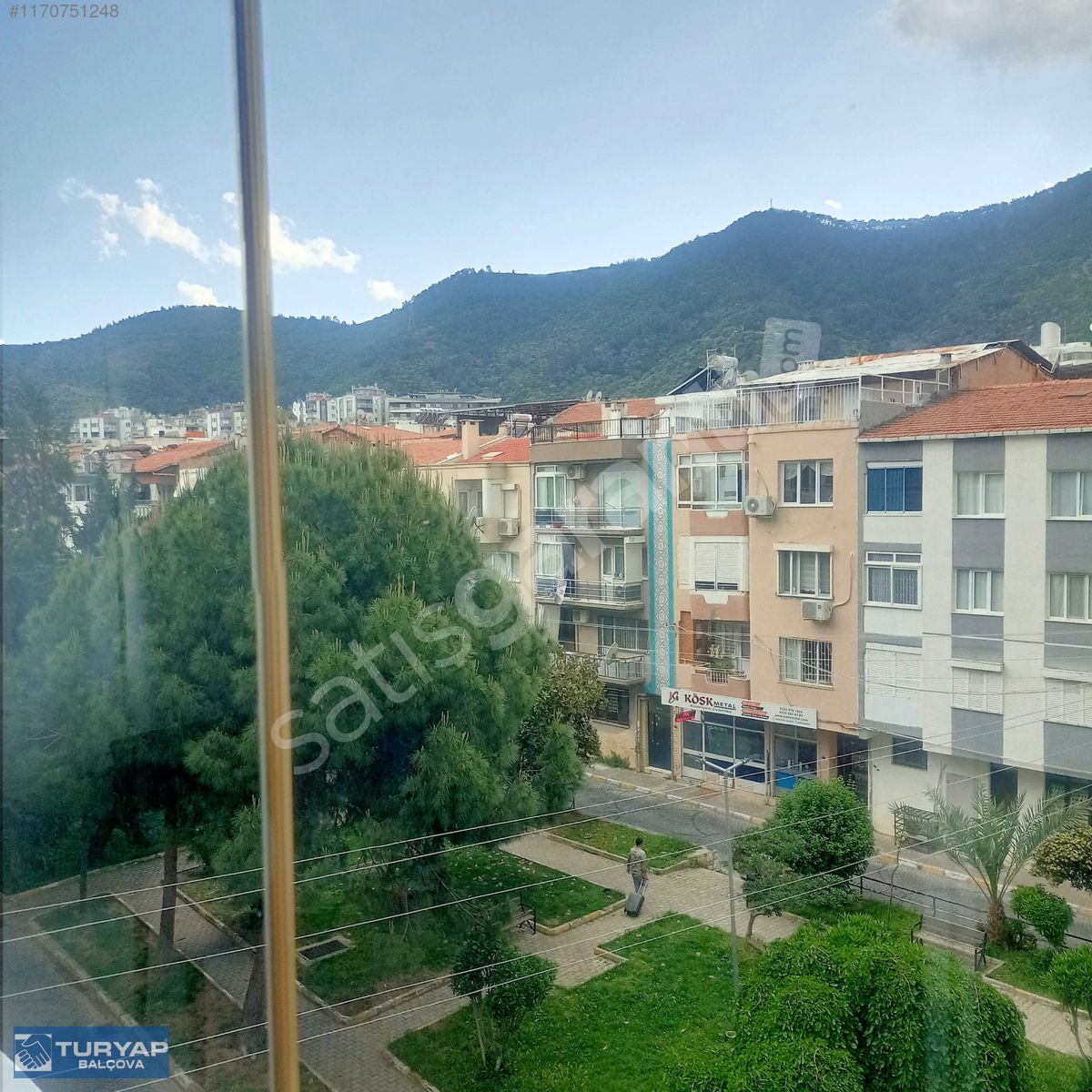BALÇOVADA YAPILI MERKEZİ KONUMDA 3+1 FIRSAT DAİRE