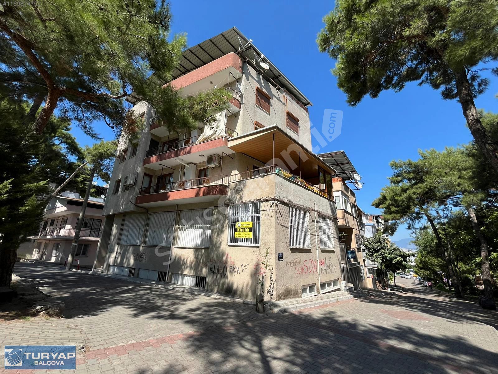 Erdal Yaklav Cd Yakını Granada Evleri Karşısı 260 m² Dükkan