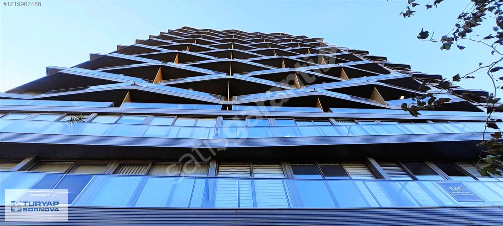 Bayraklıda Adliye yanı Ontan Rezidans havuzlu sitede2+1 kiralık