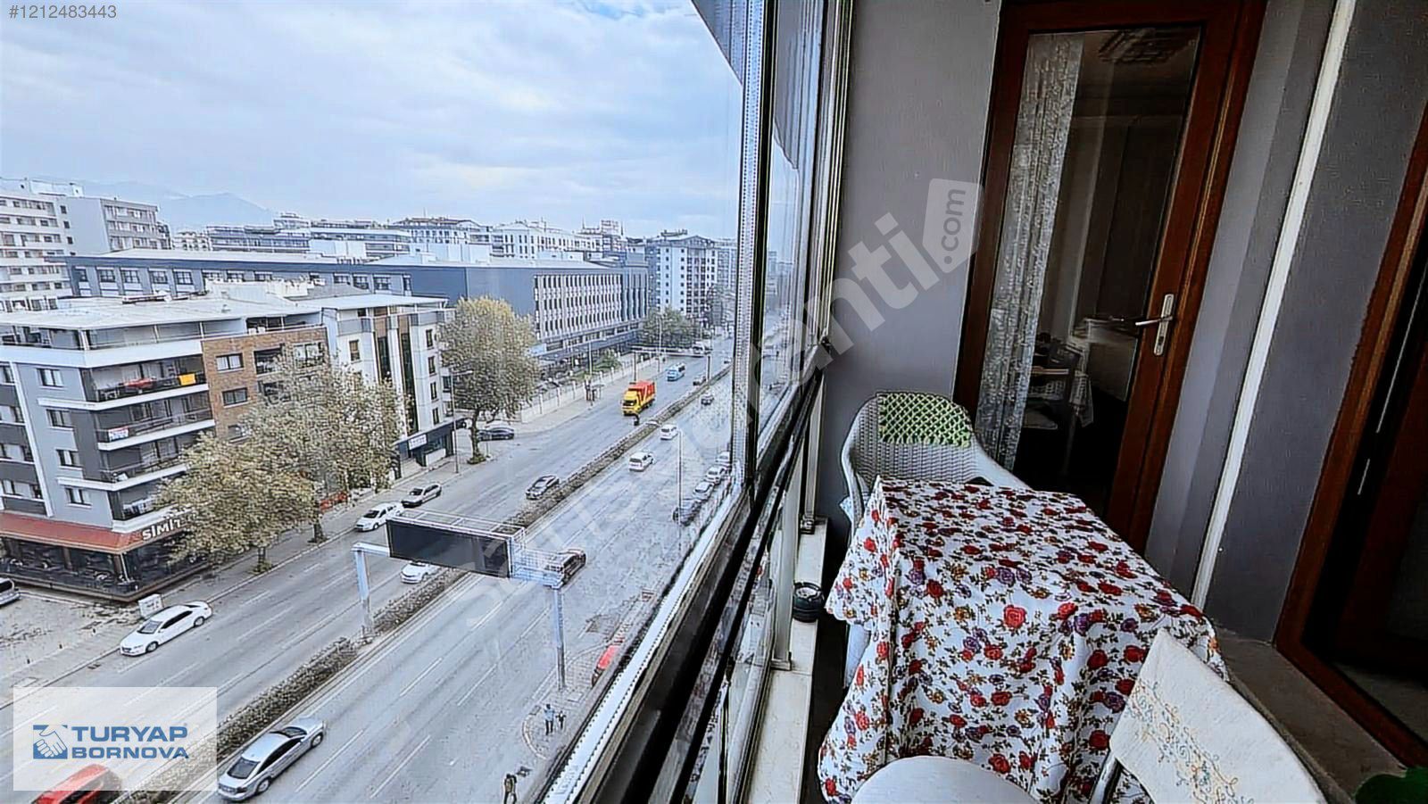 Karşıyaka Dedebaşı'da Satılık 3+1 Daire
