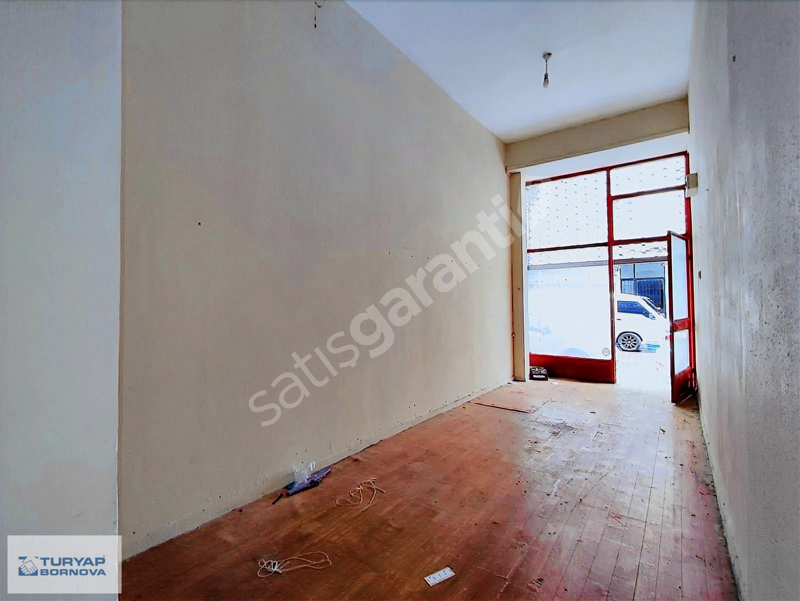 Bornova Merkez'de Kiralık Dükkan