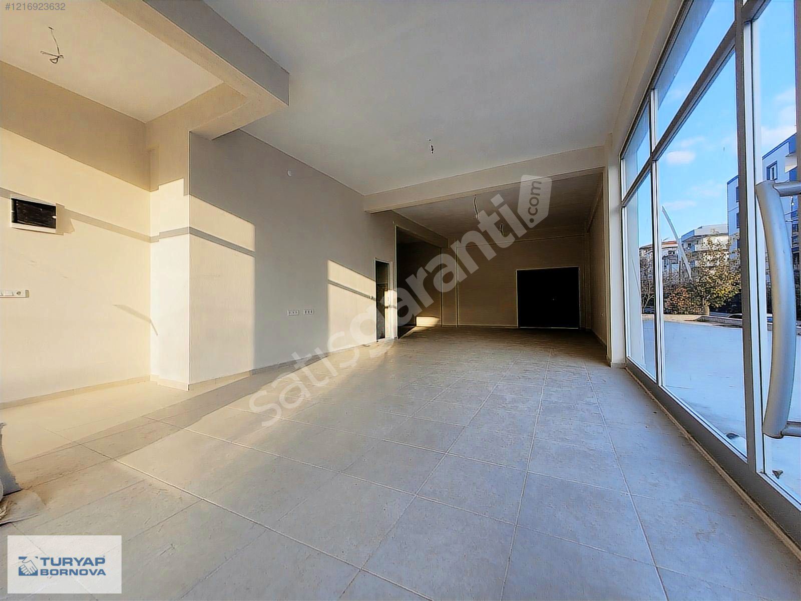 Bornova'da Cadde Üstü Kiralık Dükkan| Seyit Şanlı Lisesi Yakını