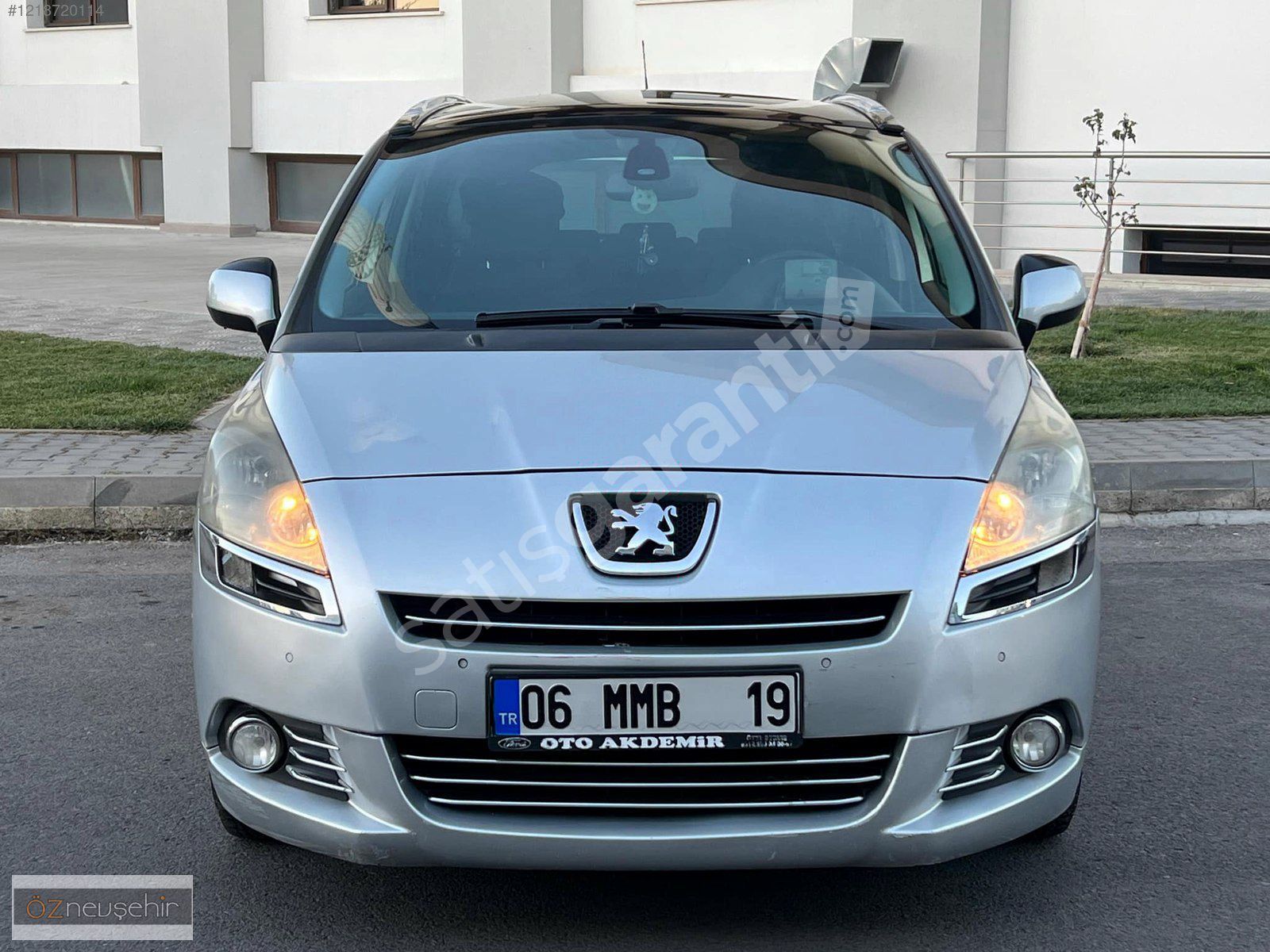 2010 MODEL PEUGEOT 5008 1.6 HDİ OTOMATİK VİTES CAM TAVAN F1 7+1