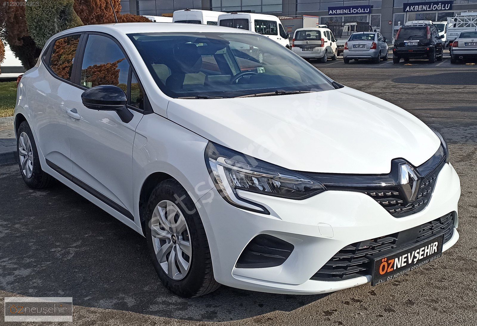 17.700 KM-HATASIZ BOYASIZ-2023 CLİO 1.0TCE JOY