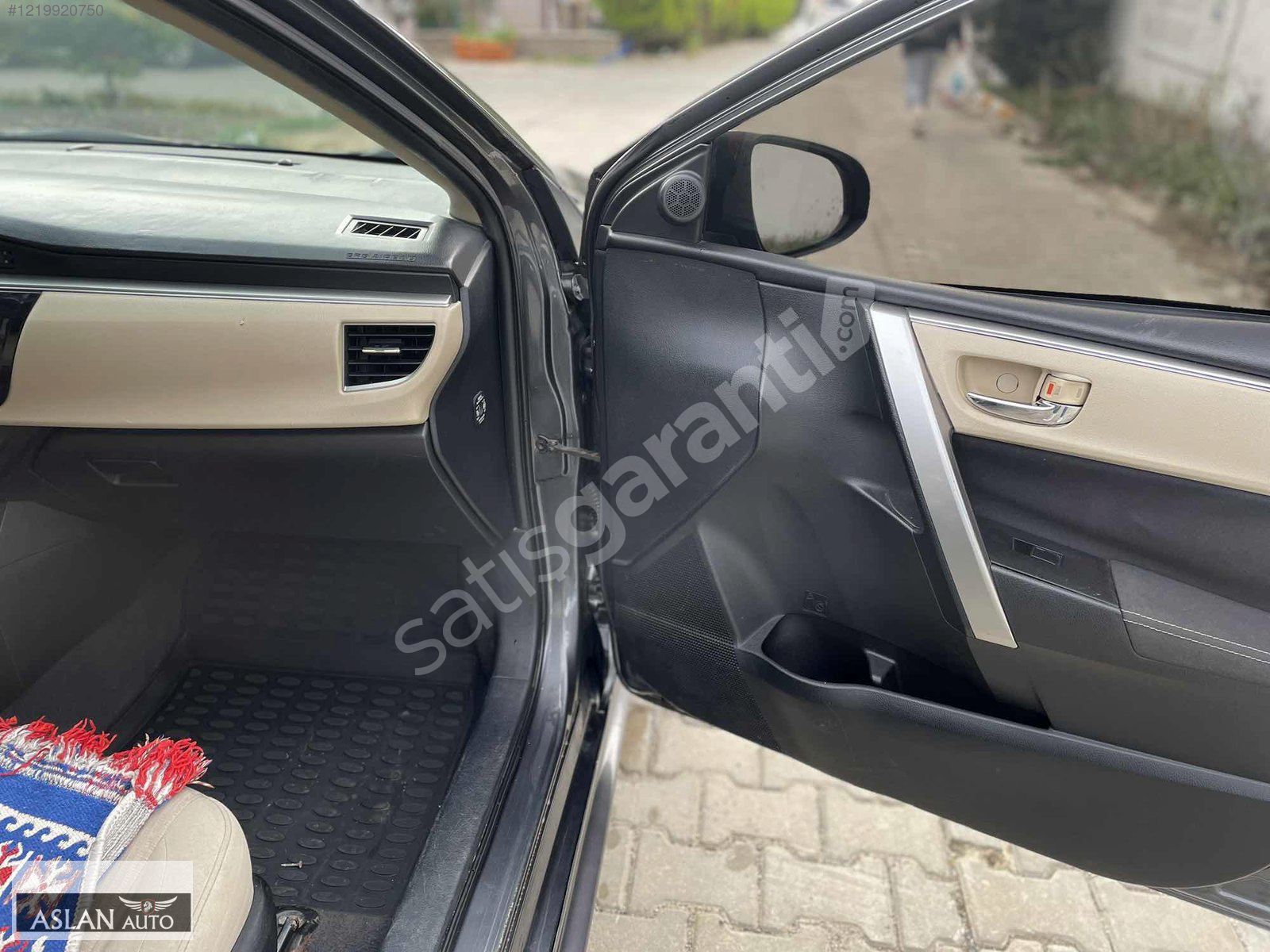 ASLAN AUTO DAN SATILIK 2013 COROLLA 12 AY K.K. TAKSİT İMKANIYLA
