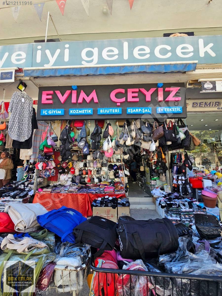 BMK DAN ELMALI TAM MERKEZDE EN İYİ LOKASYON DA SATILIK DÜKKAN