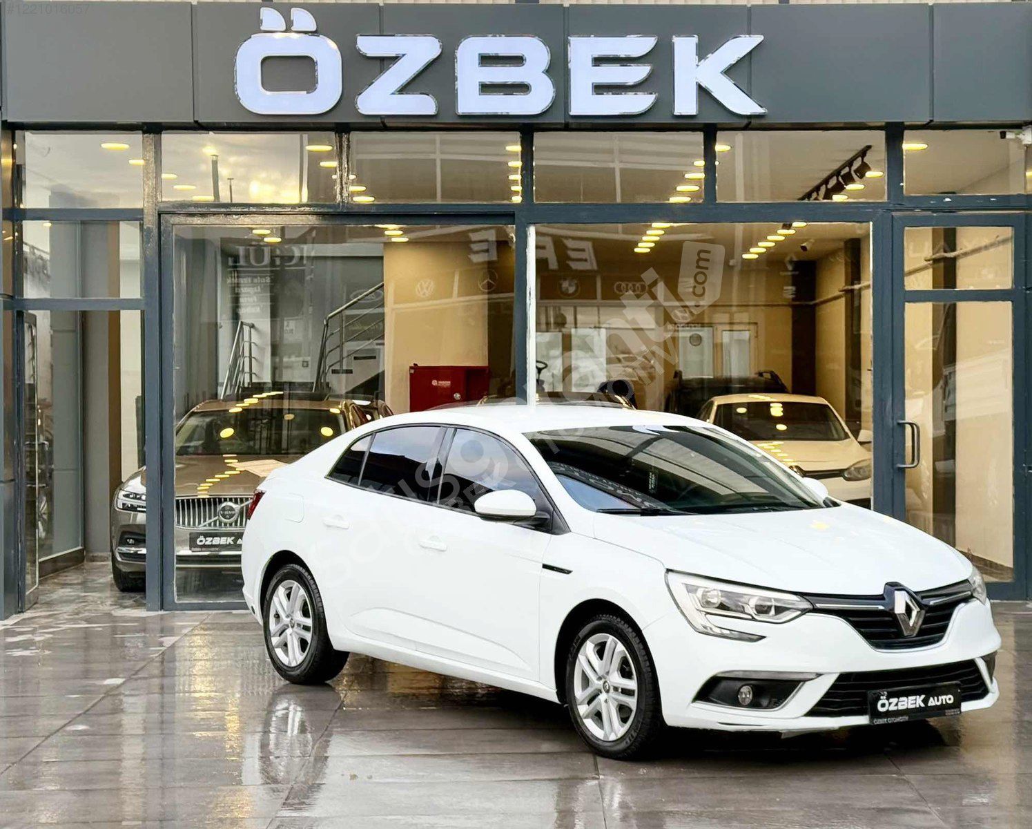 2017 RENAULT MEGANE 1.6 JOY HATASIZ 149 KM KARTA 12 TAKSİT