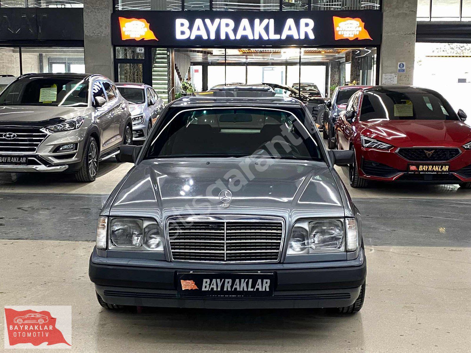 BAYRAKLAR' DAN 1988 MERCEDES E 300 D OTOMATİK SUNROOF' LU