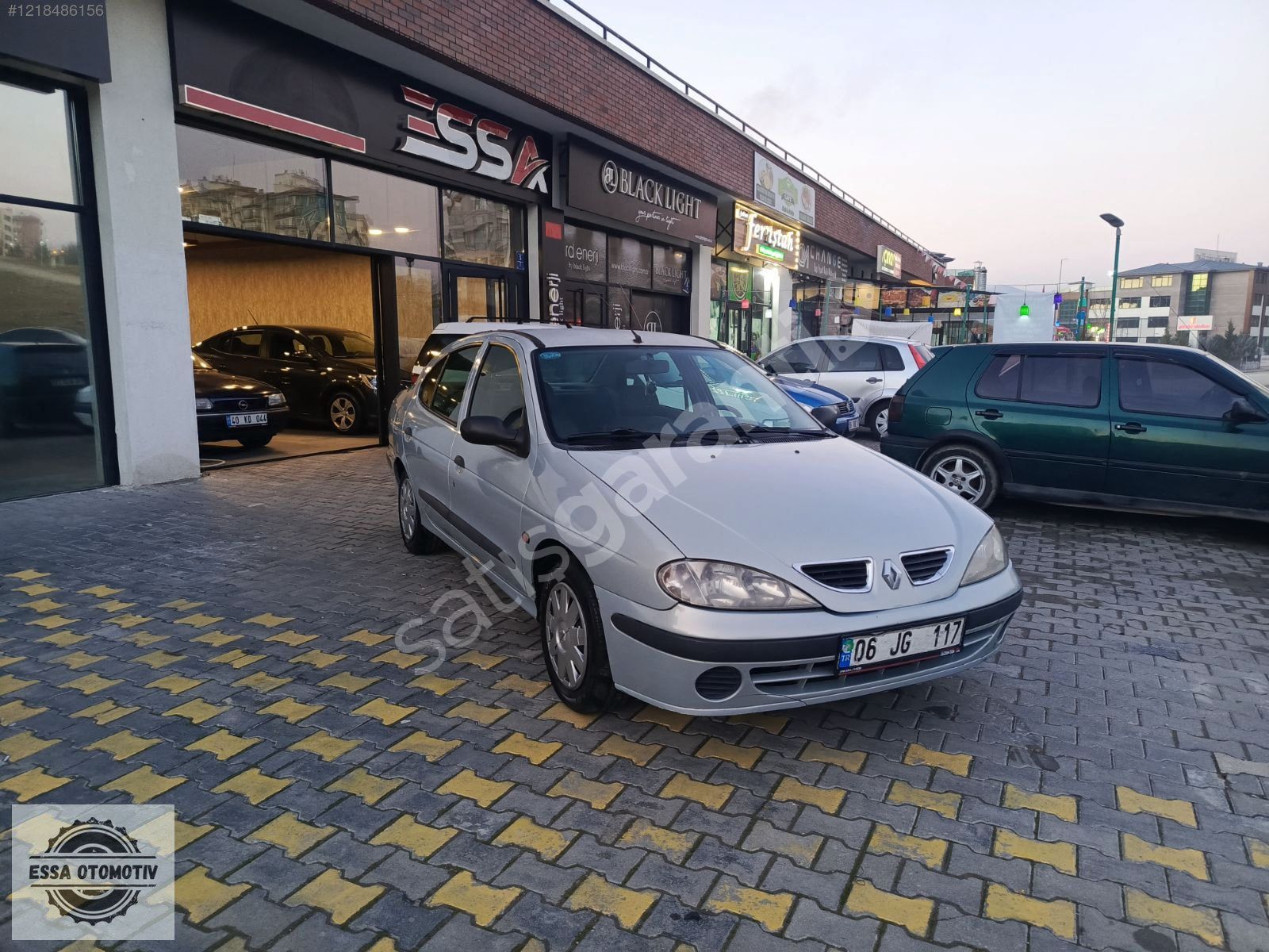 MEGANE 1 MASRAFSIZ 1.6 KLİMA ÇİFT AİRBAG K.KARTİNA TAKSİT İMKANI