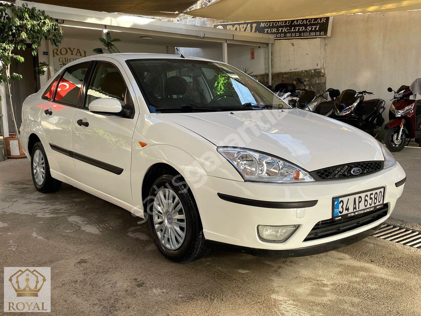 Royal Otodan Emsalsiz, TR'de Tek, İlk Elden Otomatik Focus