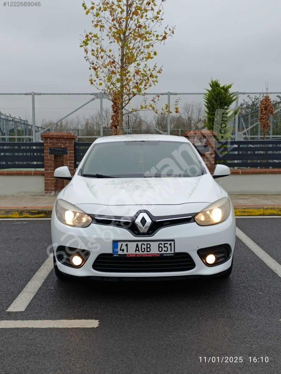2015 MODEL 1.5 DİZEL TOUCH FLUENCE KAZASIZ BAKIMLI YETİŞEN ALIR