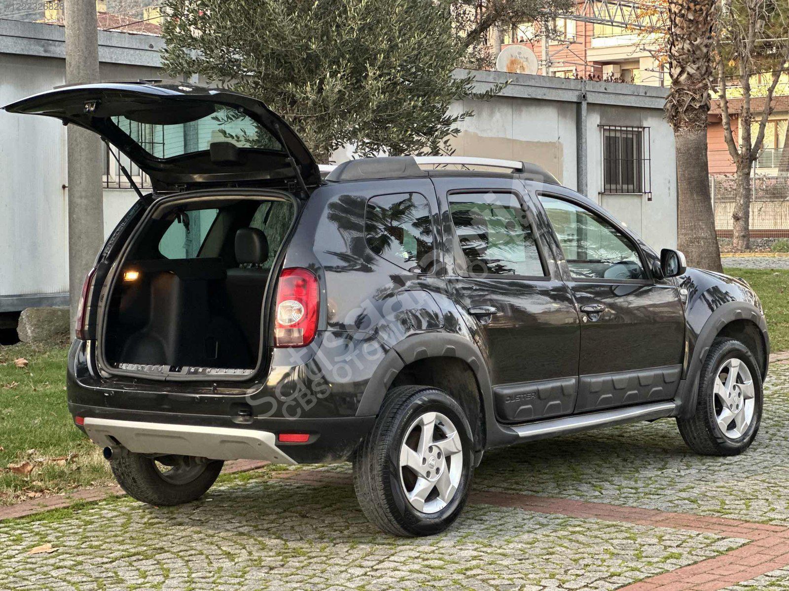 2011 MODEL SINIFININ EN DOLUSU DERİ KOLTUK DUSTER 4x2 DİZEL