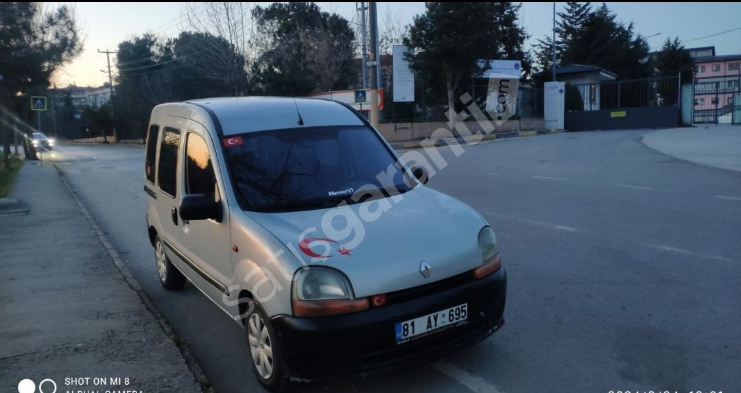 OTOMOBİL RUHSATLI//DEĞİŞENSİZ//BAKIMLARI TAM/ TAKASA AÇIK