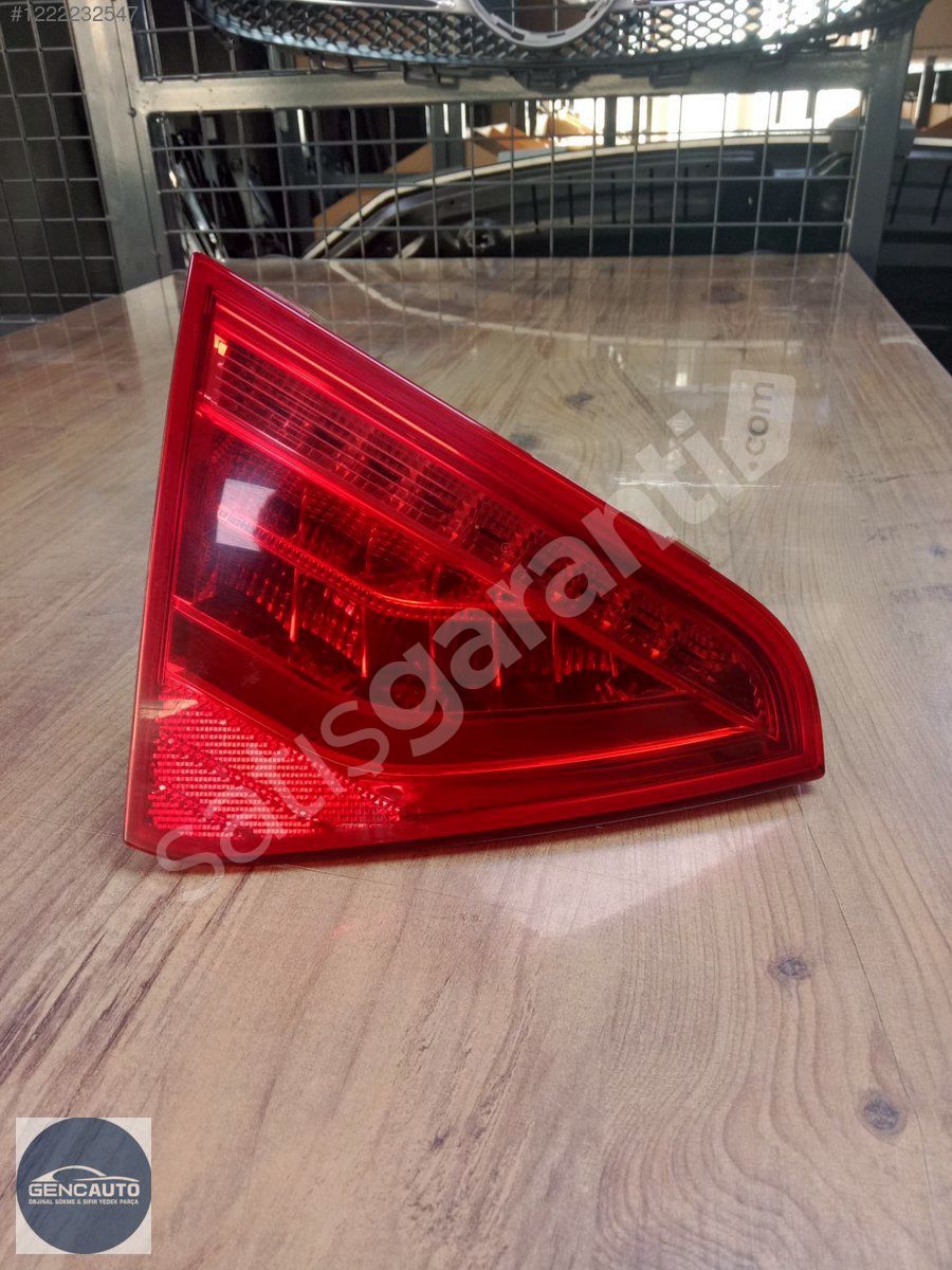 AUDİ A5 SPORTBACK BAGAJ STOP SÖKME ORJİNAL OEM 8T8945093 C