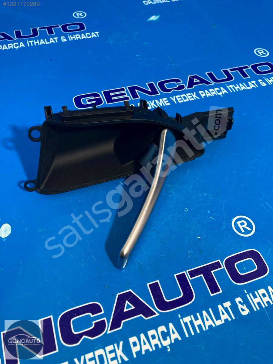 MERCEDES W117 CLA KAPI İÇ AÇMA KOLU SÖKME ORJ A2467600 SAĞ