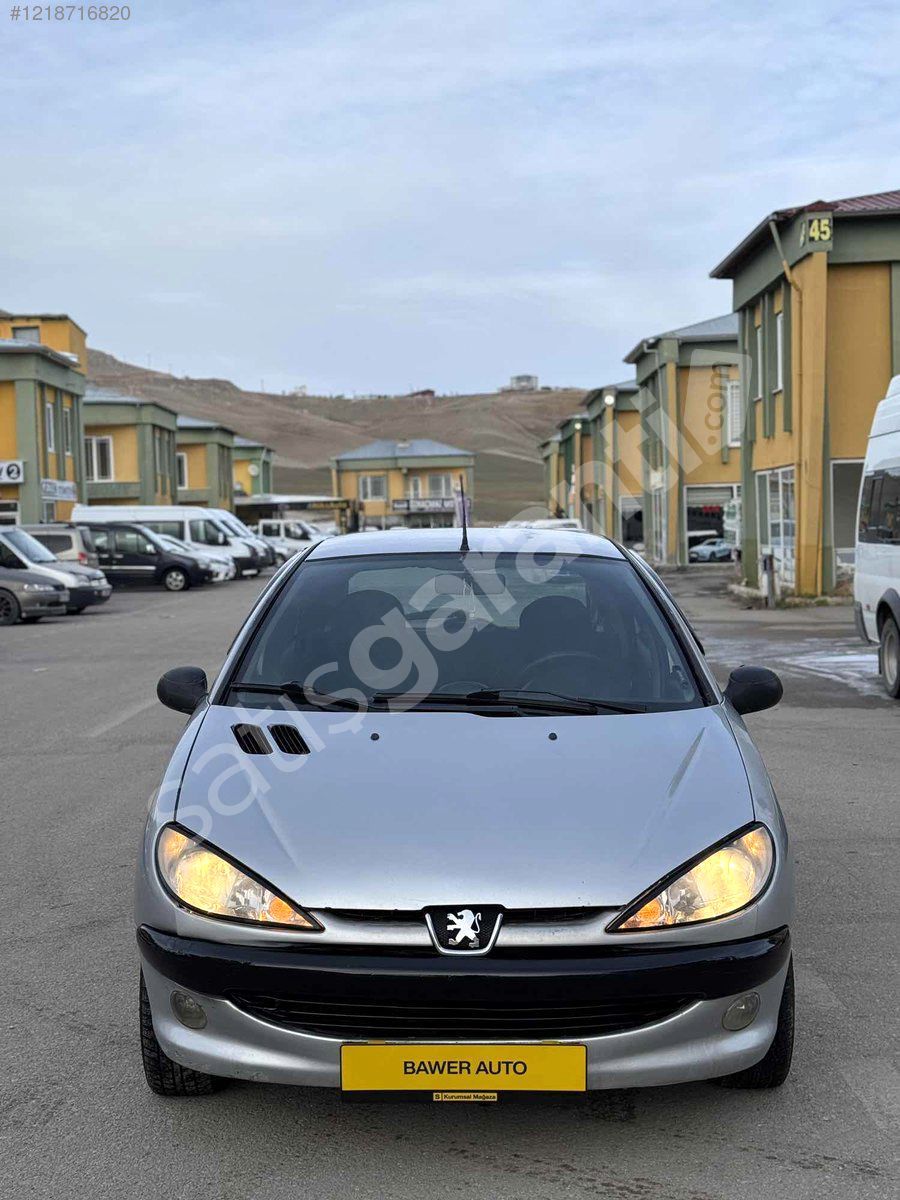 BAWER'DEN PEUGEOT 206 1.4HDI LOOK