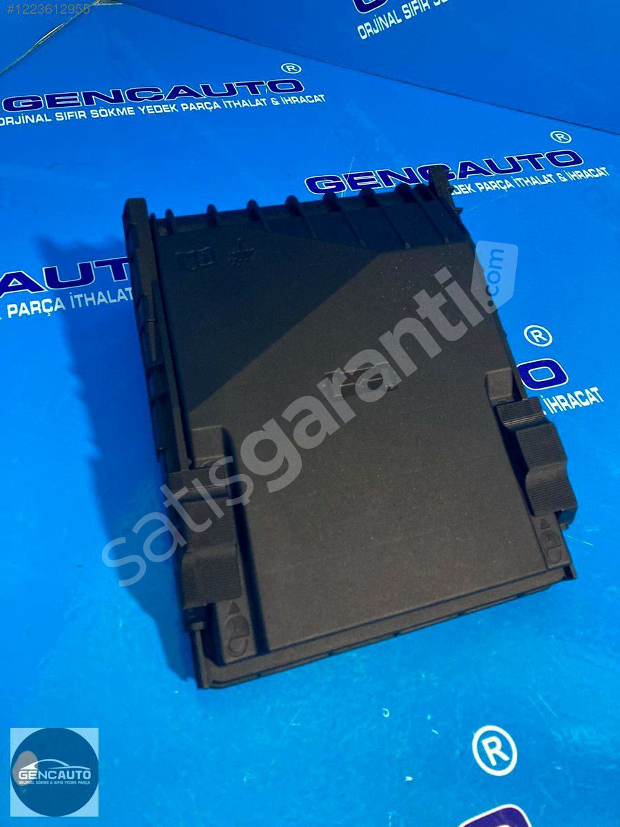 VW GOLF 7 JETTA CADDY SİGORTA KUTUSU KAPAĞI SÖKME ORJ 1K0937132F