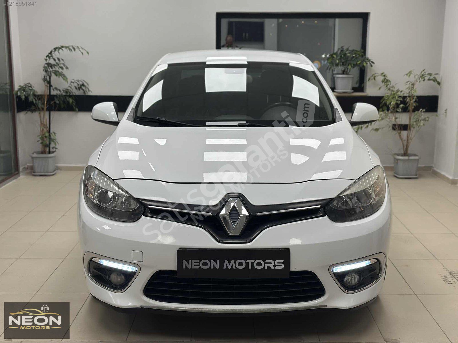NEON MOTORS'DAN 2016 MODEL FLUENCE İCON 174.000 KM'DE
