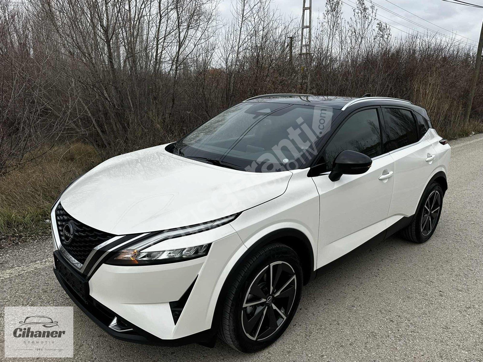 2024-4x4-HATASIZ-BOYASIZ-DÜŞÜK-KM-CAM-TAVAN-SON 2 GÜN İLANDA
