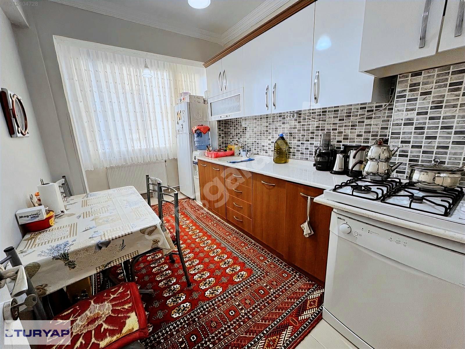 YİĞİTLER MAH.MERKEZİ KONUMDA 125 M2 ARAKAT 3+1 SATILIK DAİRE