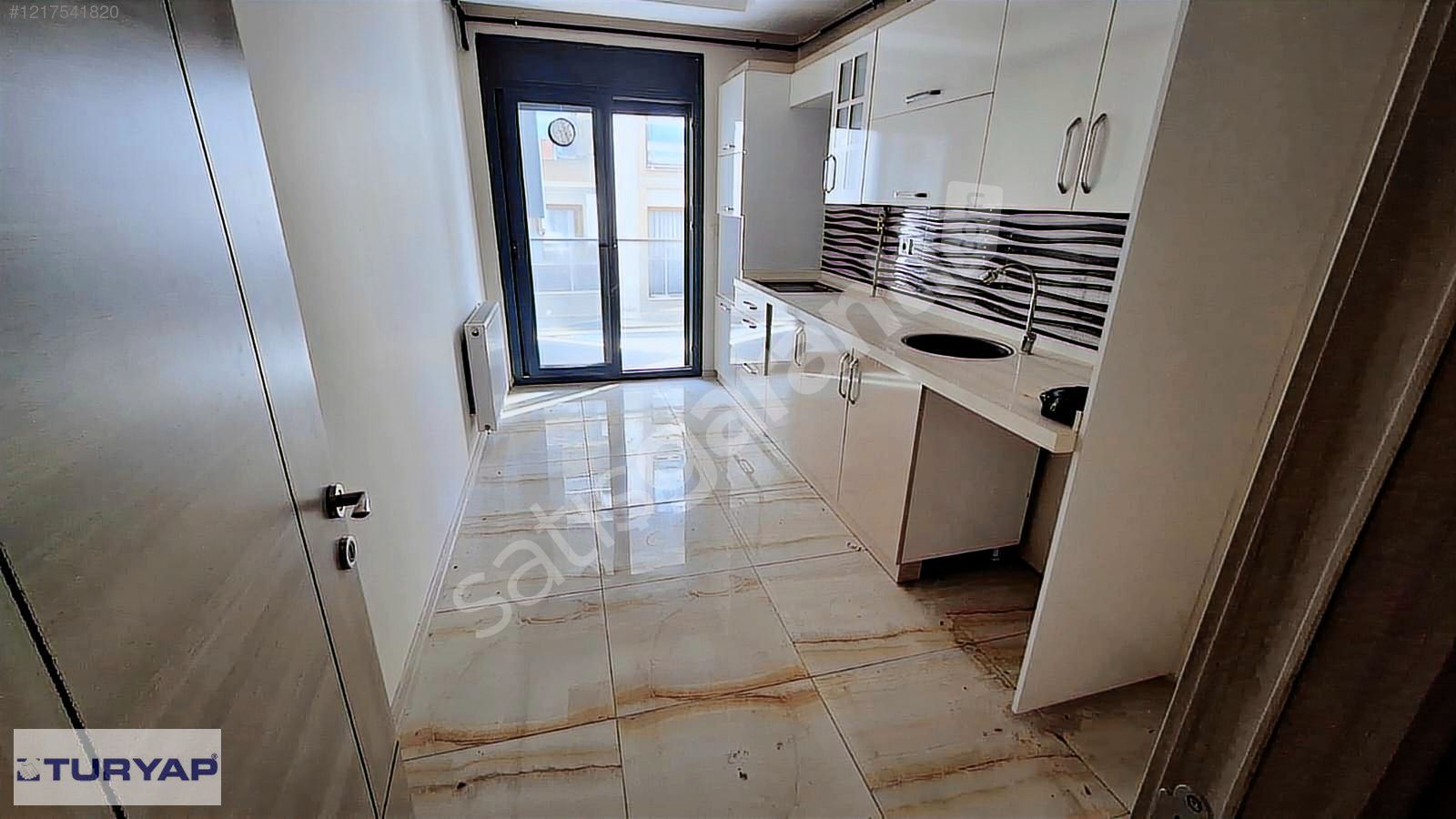 AKINCILAR MAH.KOŞU İZBAN YAKINI ARAKAT 3+1SATILIK DAİRE