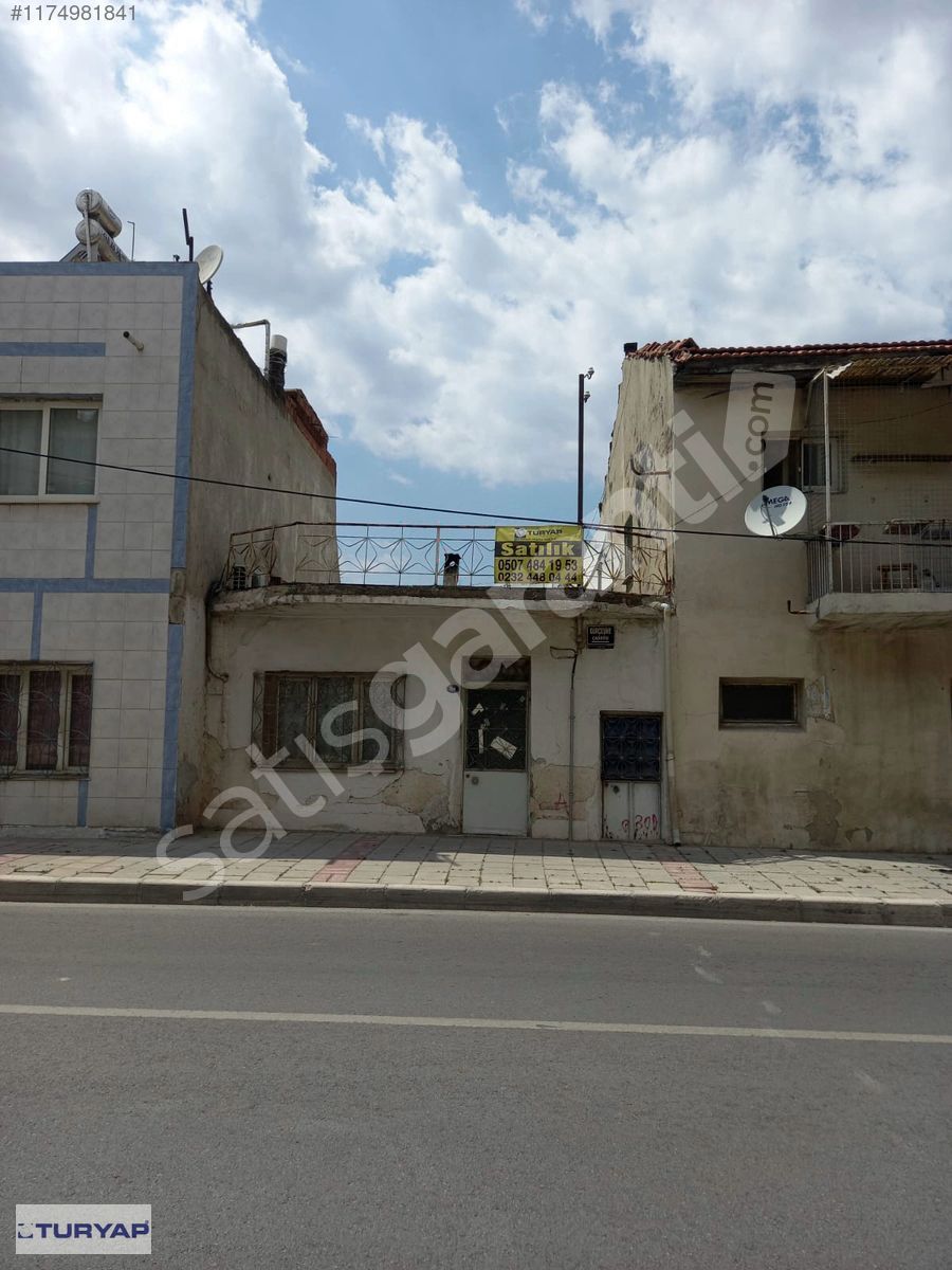 GÜRÇEŞME'DE 2 KATLI SATILIK MÜSTAKİL EV...