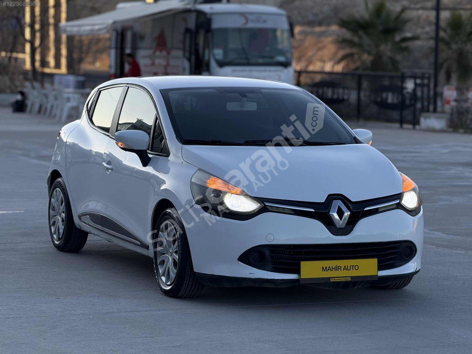 "MAHİR AUTO" 2013 MODEL CLİO MANUEL