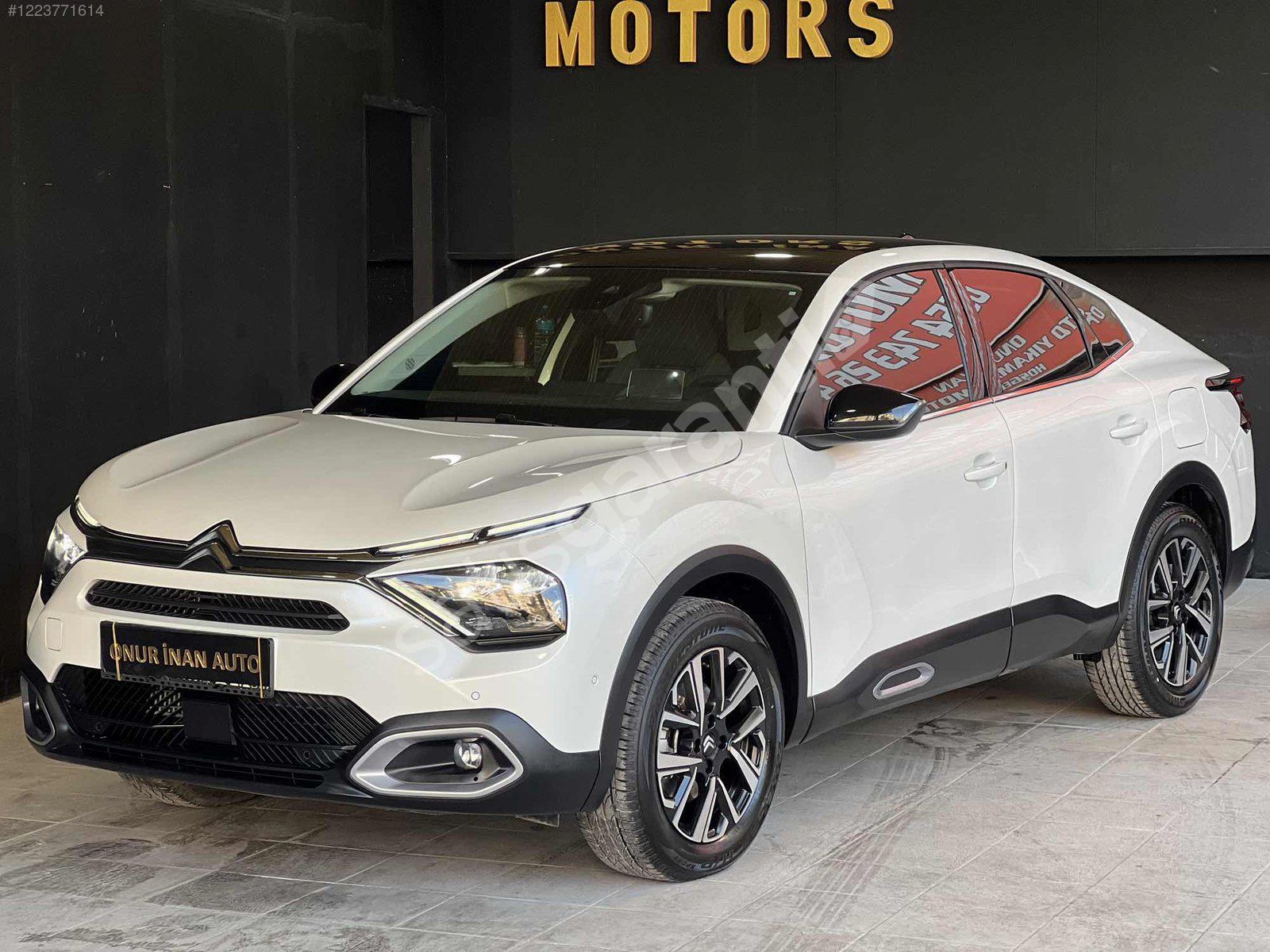 ONUR İNAN OTOMOTİVDEN 2023 CİTROEN C4X SHİNE HEAD UP 8.600 KM
