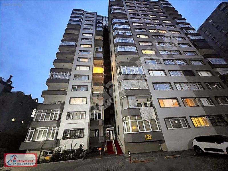 BEYLİKDÜZÜ ADNAN KAHVECİ BANKSİS SİTESİNDE 175m2 SATILIK DAİRE