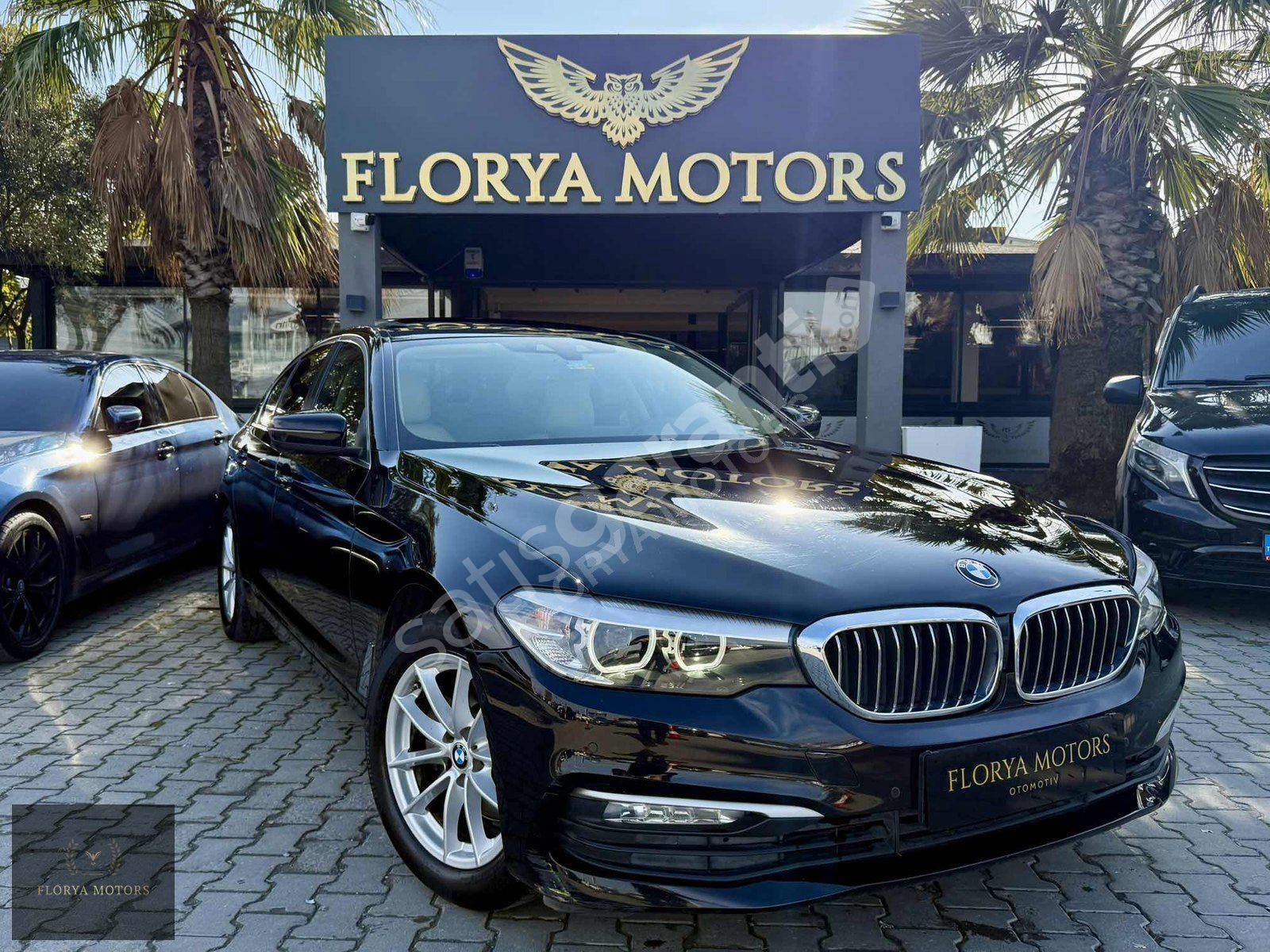 FLORYA MOTORS 2018 BMW 520İ Comfort Hatasız Vakum Kapı 123.789Km