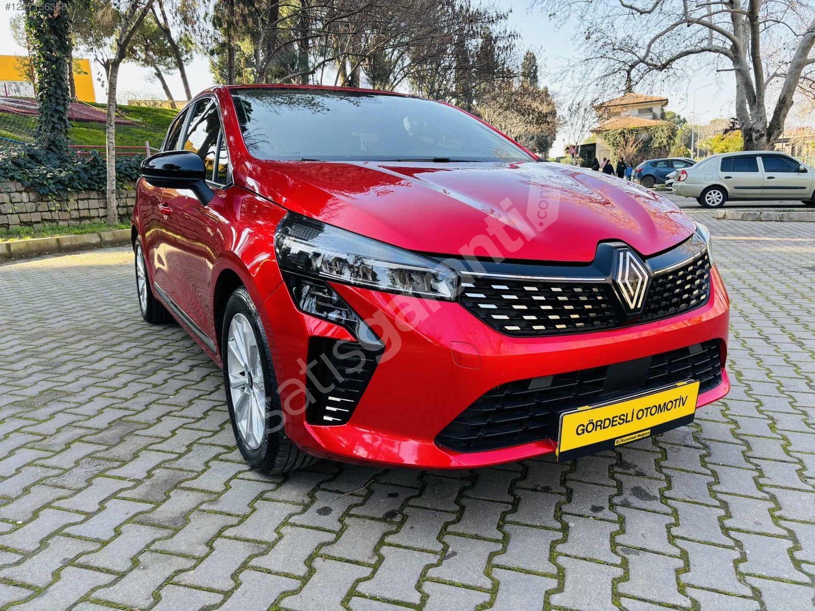 CLİO 1.0 TCE EVOLUTİON X-TRONİC EXSTRALI