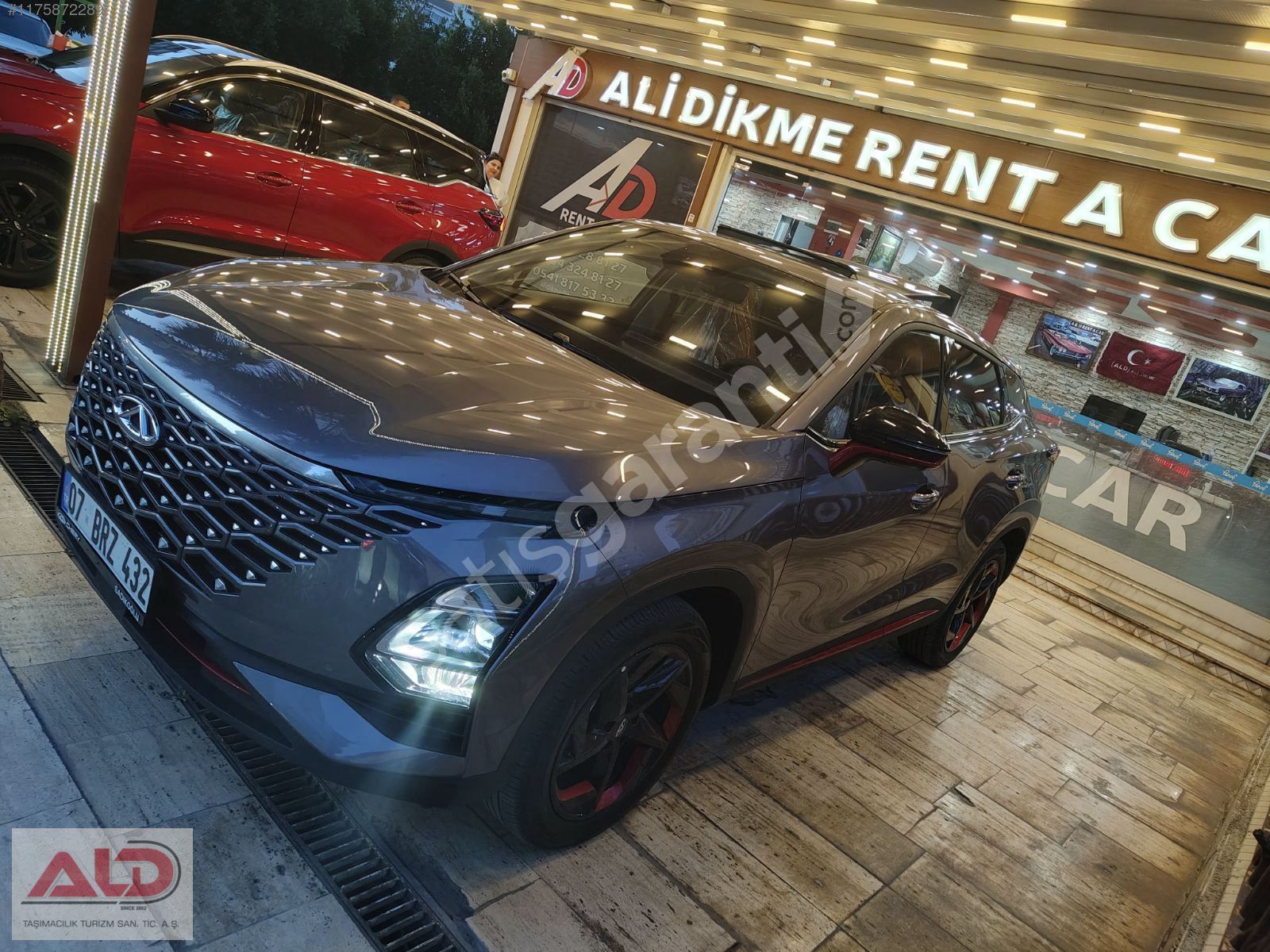 SEVİMLİ VE ÇEKİCİ OMEDA 5 OTOMATİK