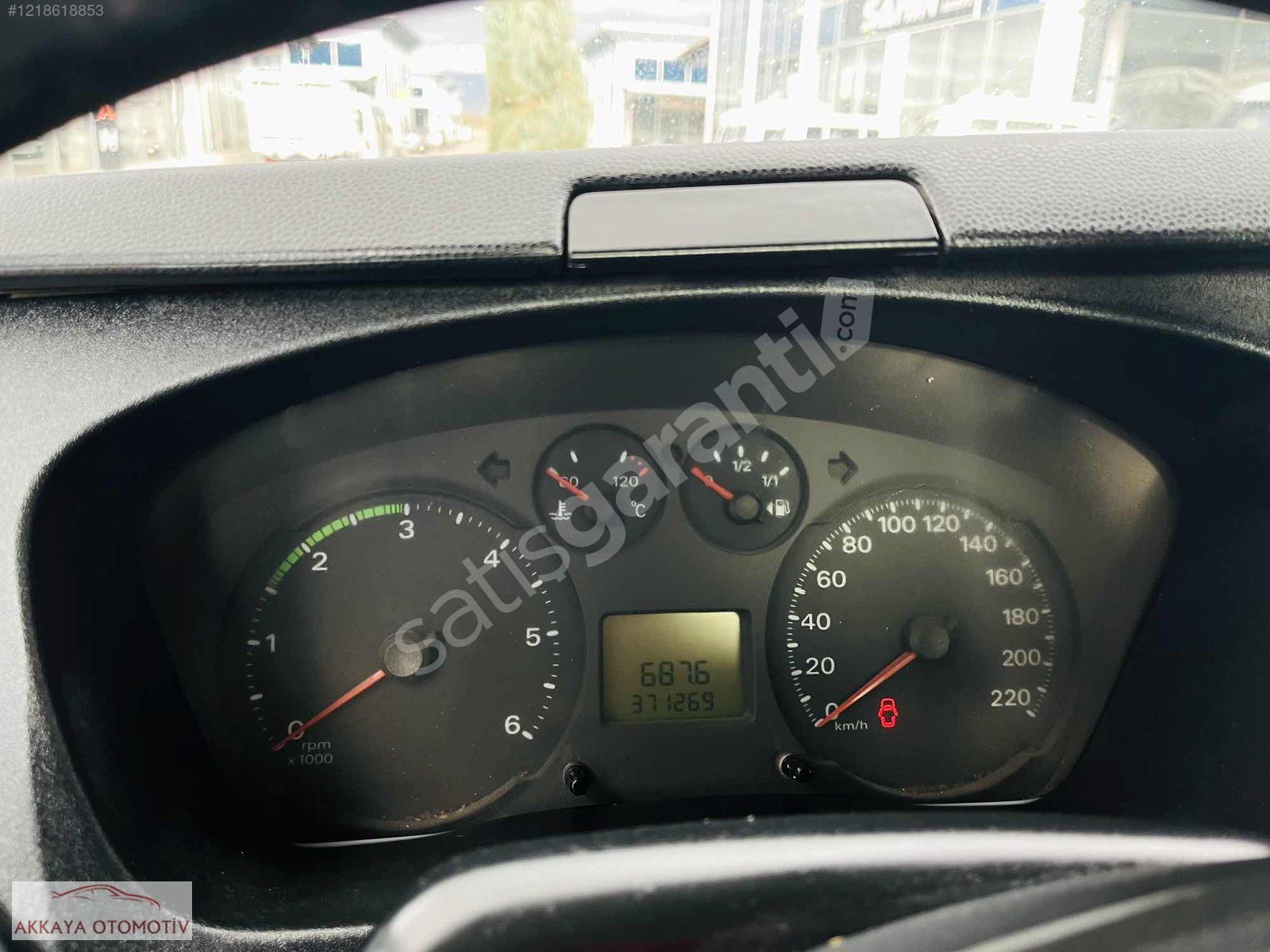 ALİ AKKAYA otomotiv de 350 kamyonet
